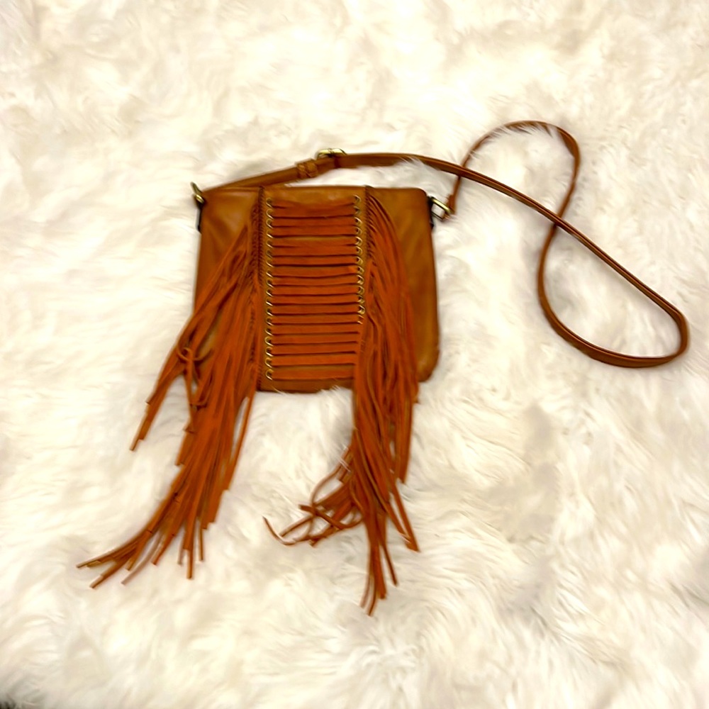 Tan Shoulder Bag… Can be adjusted …. Excellent Condition…